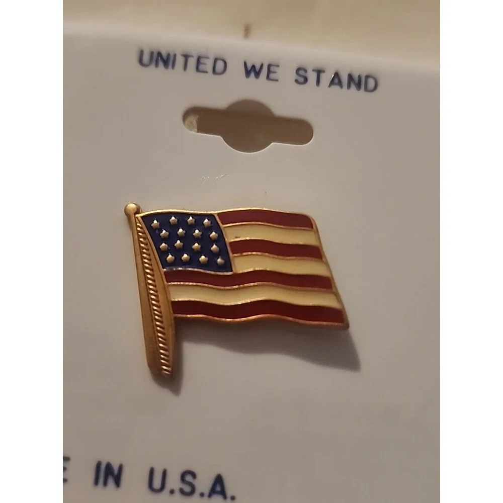 Vintage American Flag USA Red White & Blue Lapel Pin small new